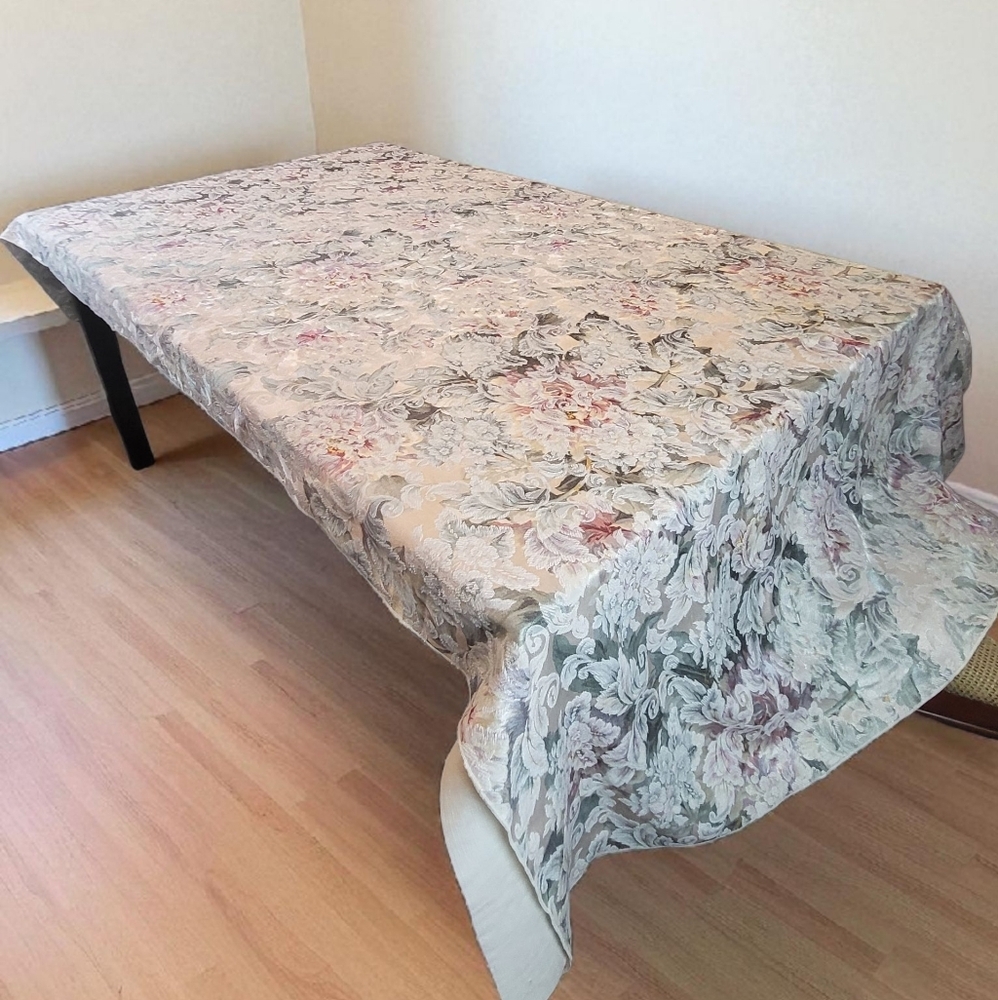 Vintage Floral Dining Tablecloth - Cream, Pink, Green